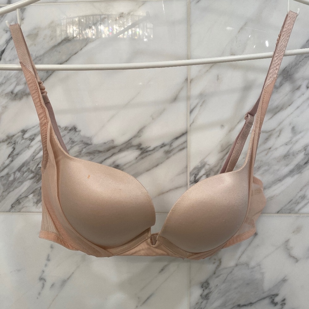 Victoria’s Secret padded bra 36B pale pink